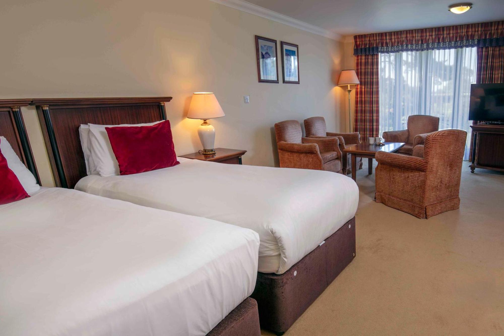 Knights Hill Hotel & Spa King's Lynn Esterno foto